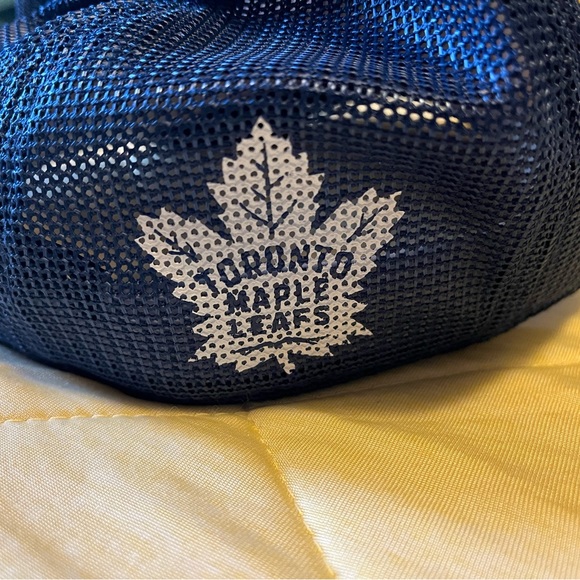 Toronto maple leafs adidas hat men’s small/medium navy outdoor game - Picture 7 of 9